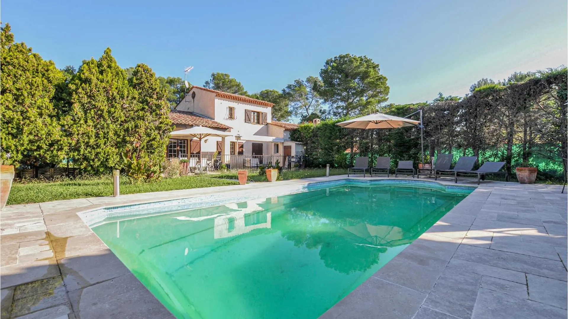 Holiday home 4 Bedroom Beautiful Home In Mougins